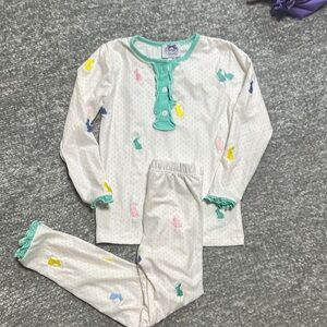 EUC pink polka dot Pajamas with embroidered Bunnies size 5